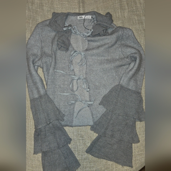 Zara Sweaters - Zara Gray Ruffled Knit Cardigan